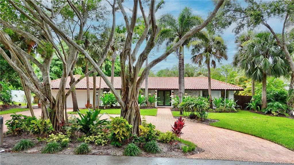4 Copaire Road