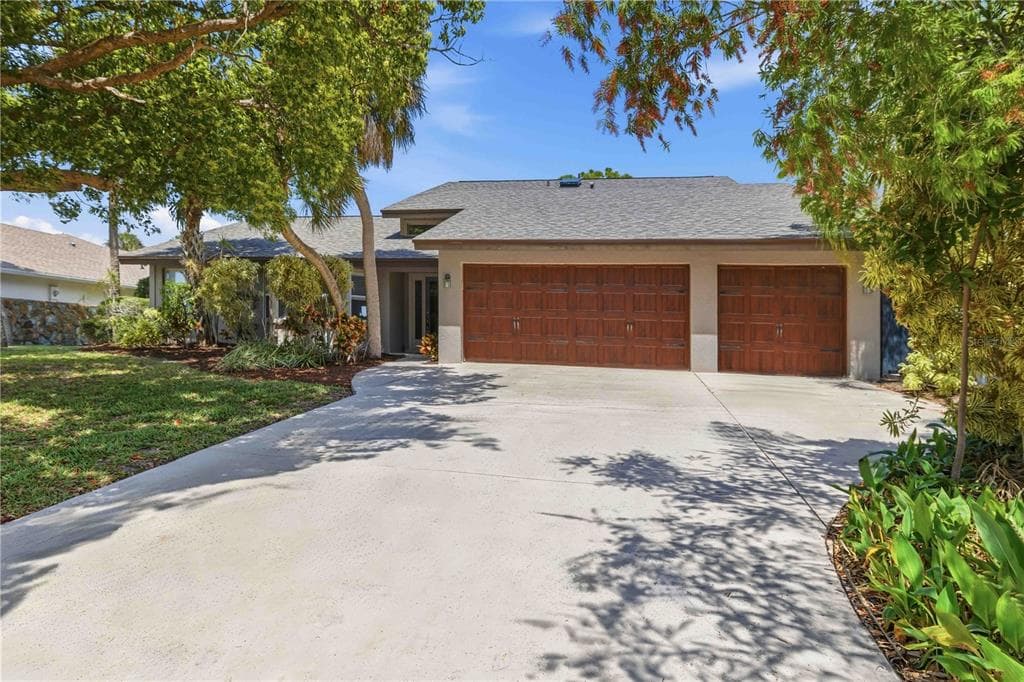 3953 PRAIRIE DUNES DRIVE - Photo 2