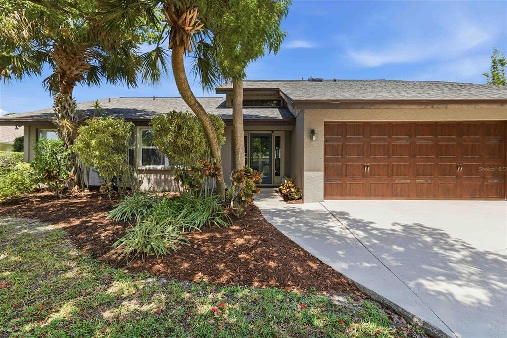 3953 PRAIRIE DUNES DRIVE - Photo 3