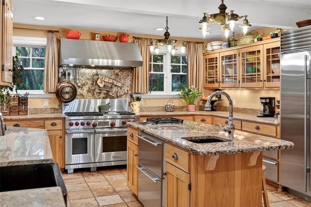 976 FAIRVIEW AVENUE - Photo 3