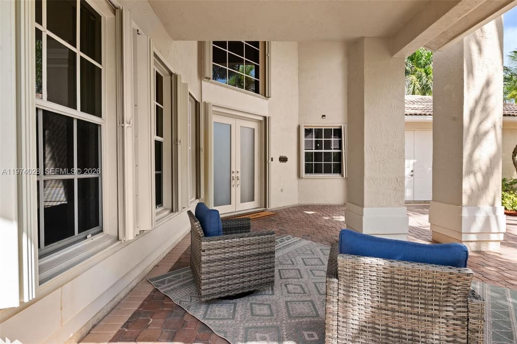 1537 Victoria Isle Way - Photo 3