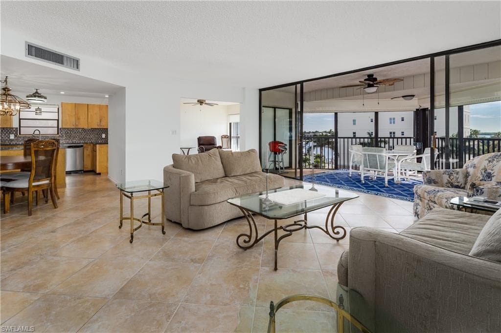 845 COLLIER CT - Photo 6