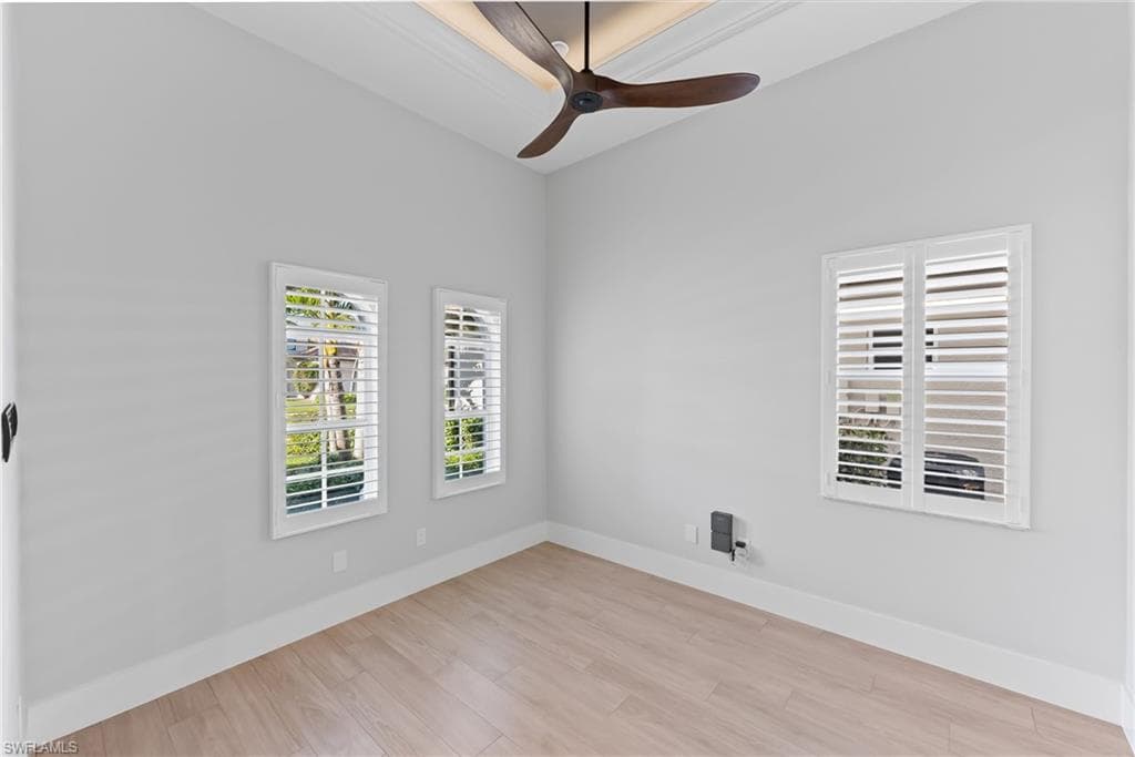 7884 Valencia CT - Photo 5