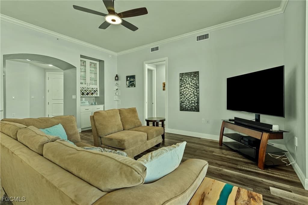 2104 W FIRST Street 2702 - Photo 6