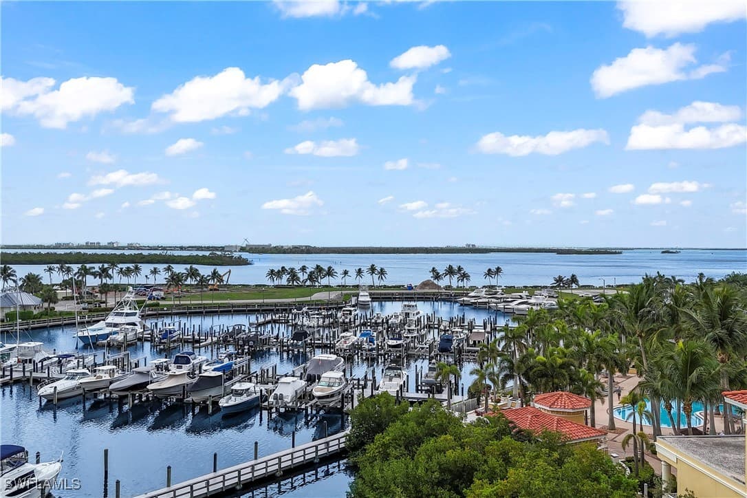 6021 Silver King Boulevard 302 - Photo 5