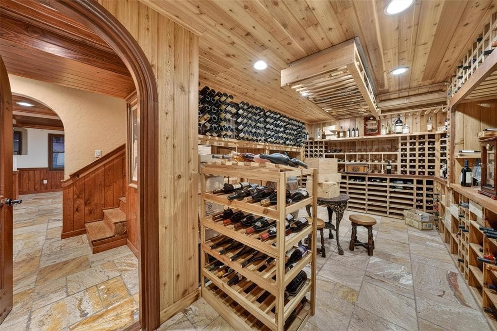 976 FAIRVIEW AVENUE - Photo 4