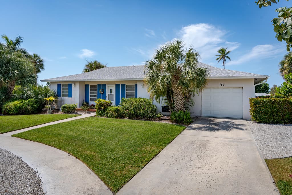 756 APPLE COURT - Photo 5