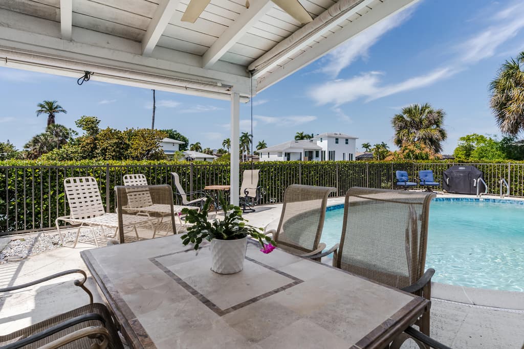 756 APPLE COURT - Photo 6