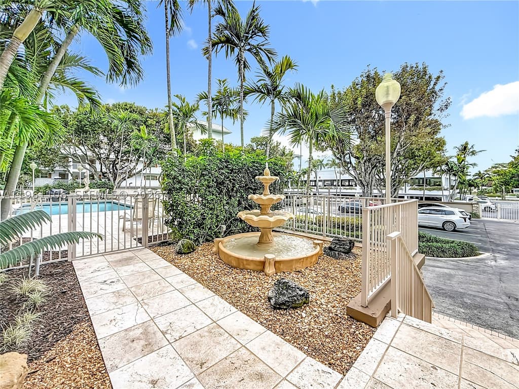 1710 S Ocean Ln 404 - Photo 5