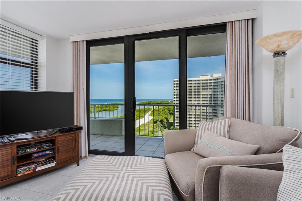 320 Seaview CT - Photo 11