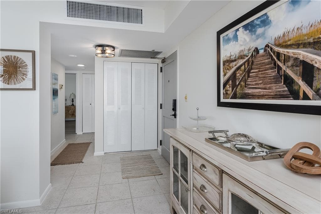 320 Seaview CT - Photo 15