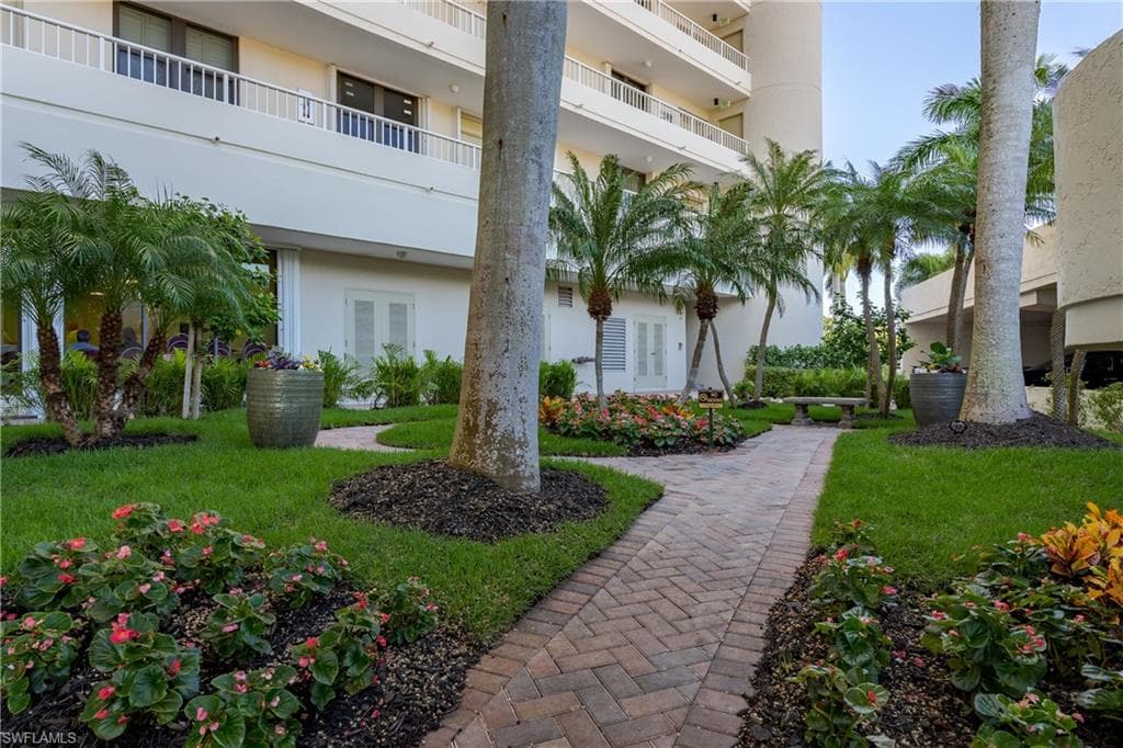 320 Seaview CT - Photo 36