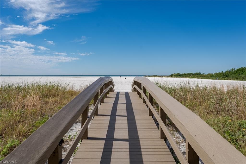 320 Seaview CT - Photo 39