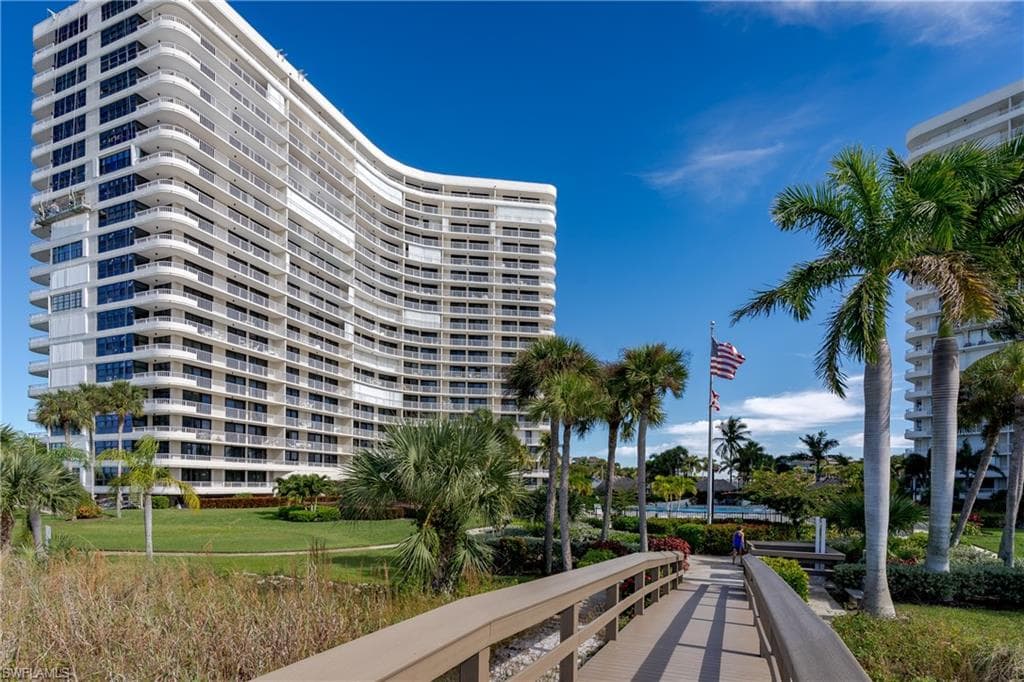 320 Seaview CT - Photo 40