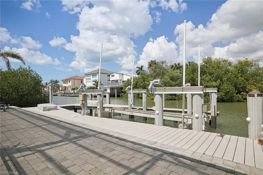 451 Oak AVE - Photo 10