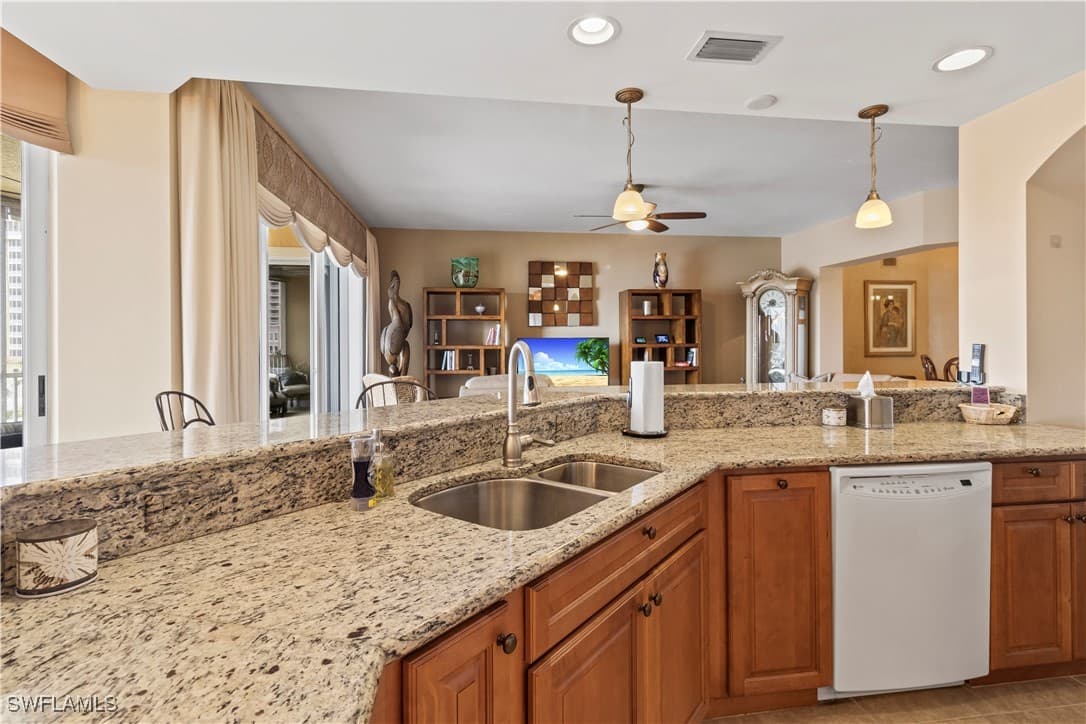 6021 Silver King Boulevard 302 - Photo 22