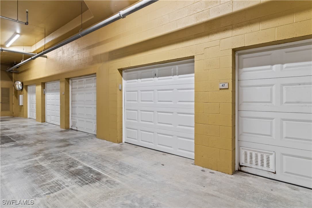 6021 Silver King Boulevard 302 - Photo 44