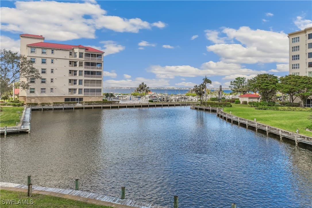 15160 Harbour Isle Drive 202 - Photo 38