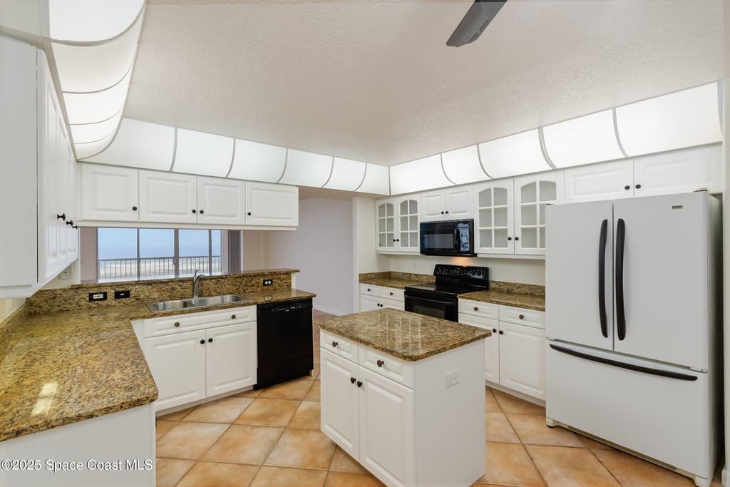 735 N Highway A1a 302 - Photo 25