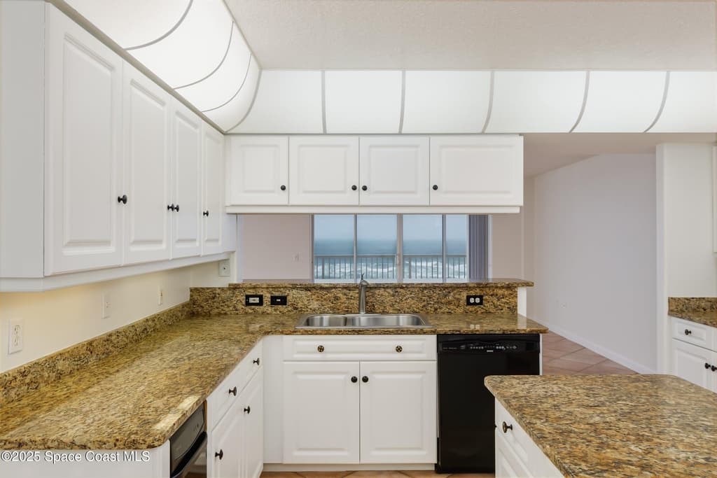 735 N Highway A1a 302 - Photo 27