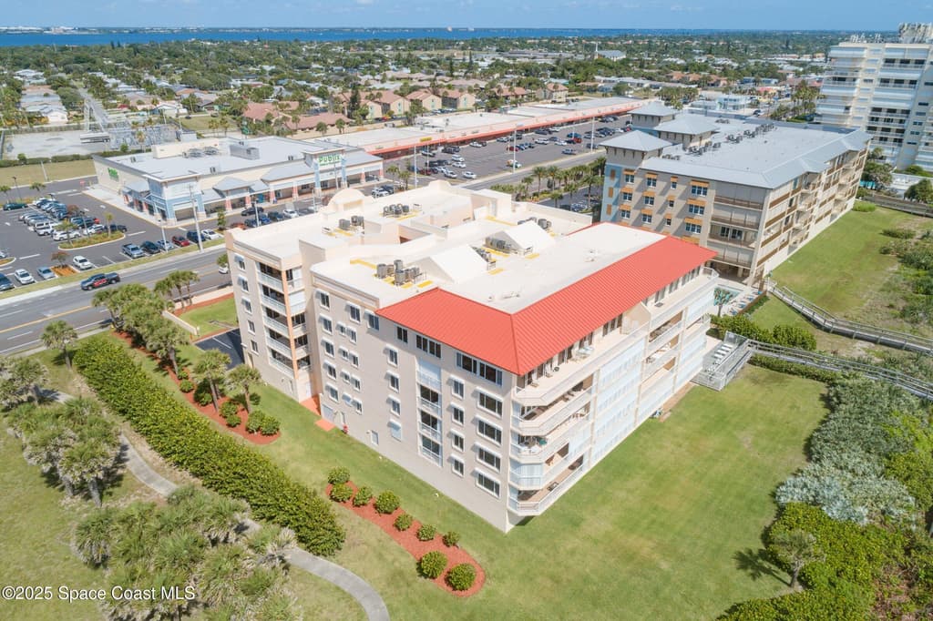 735 N Highway A1a 302 - Photo 60