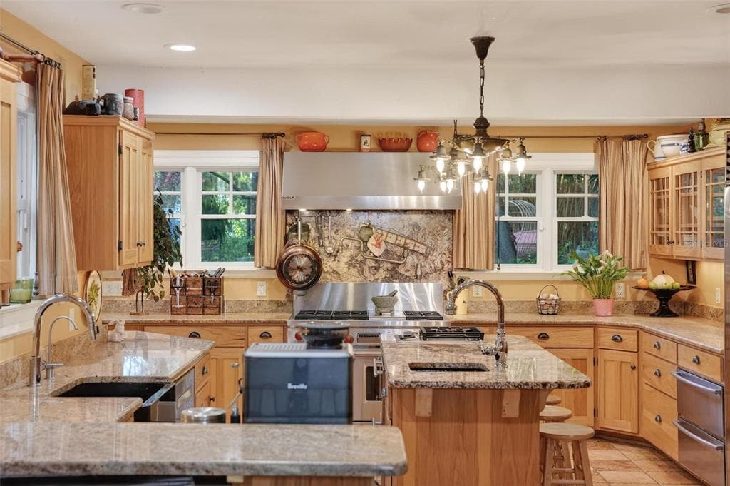 976 FAIRVIEW AVENUE - Photo 30