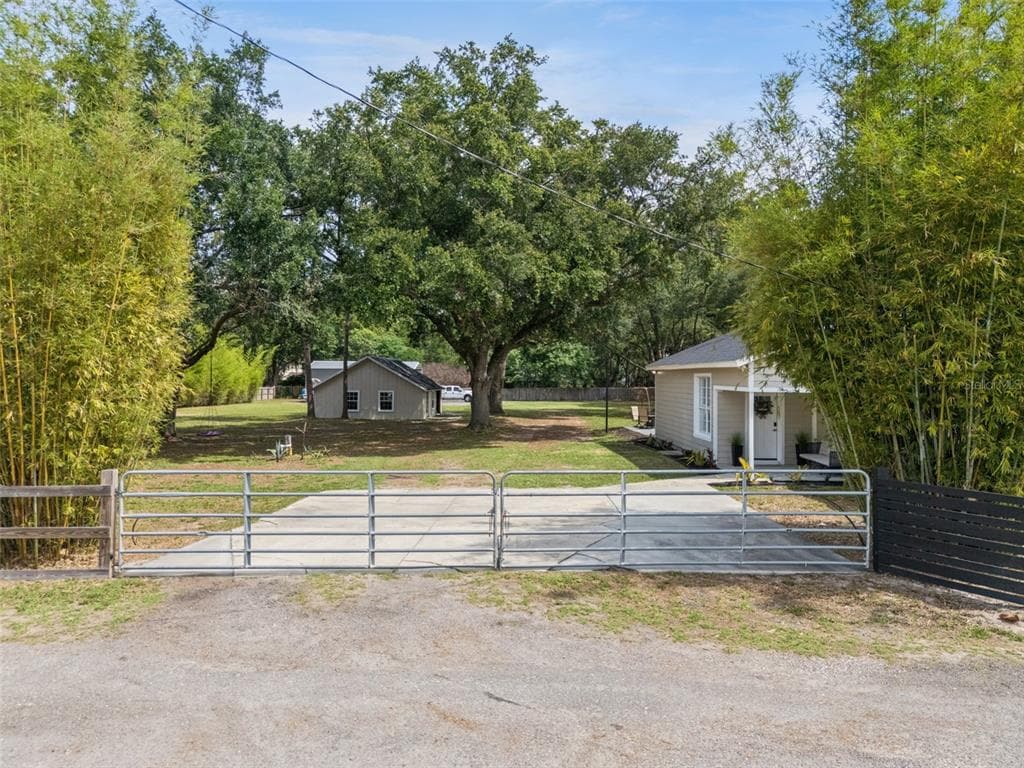 1825 DEMASTUS LANE - Photo 8