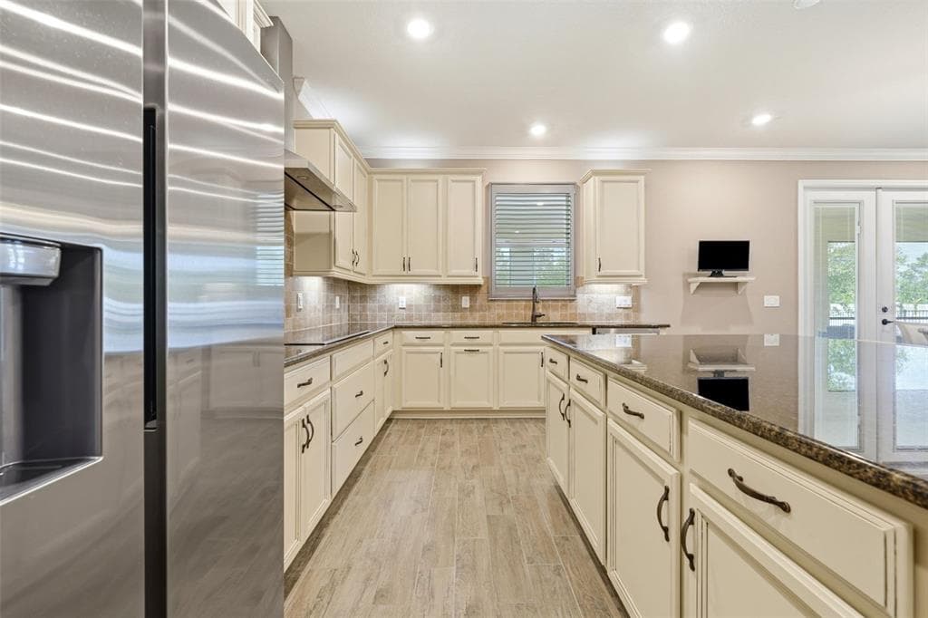 8210 LUDINGTON CIRCLE - Photo 28