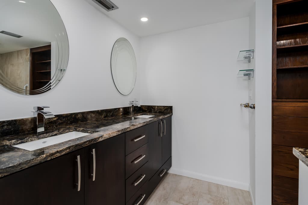 845 COLLIER COURT 502 - Photo 10