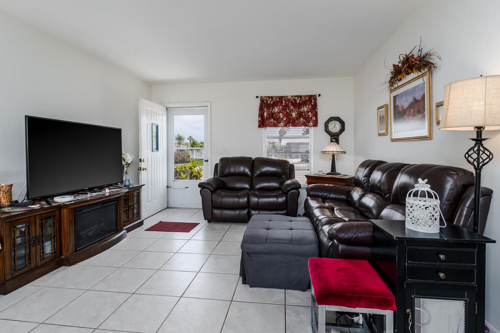 756 APPLE COURT - Photo 14