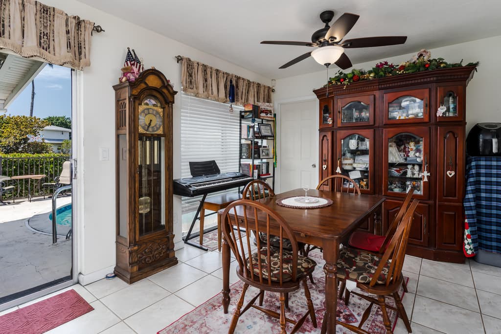 756 APPLE COURT - Photo 15