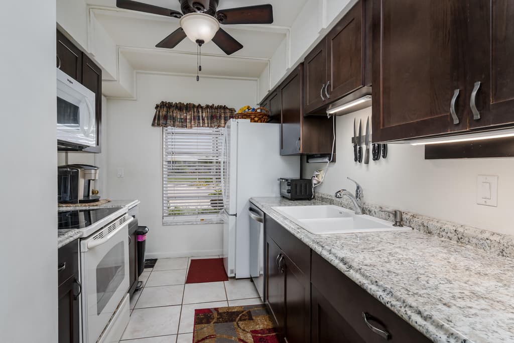 756 APPLE COURT - Photo 16