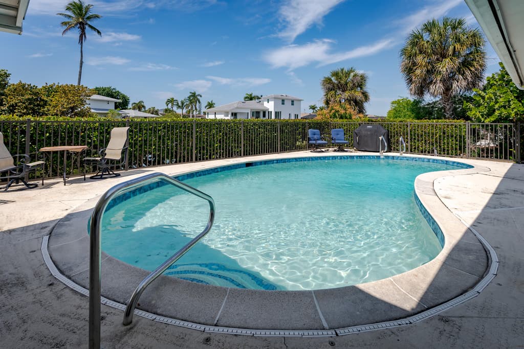 756 APPLE COURT - Photo 7