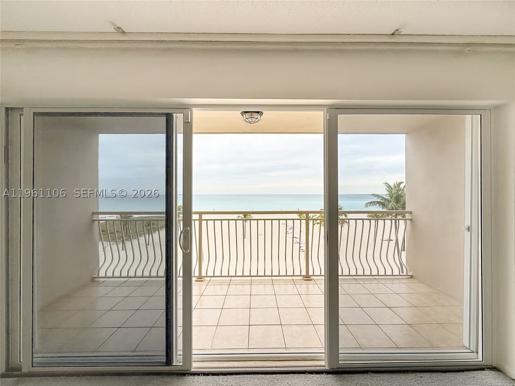 1710 S Ocean Ln 404 - Photo 14