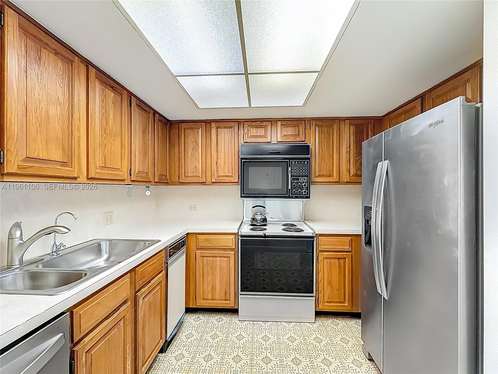 1710 S Ocean Ln 404 - Photo 18