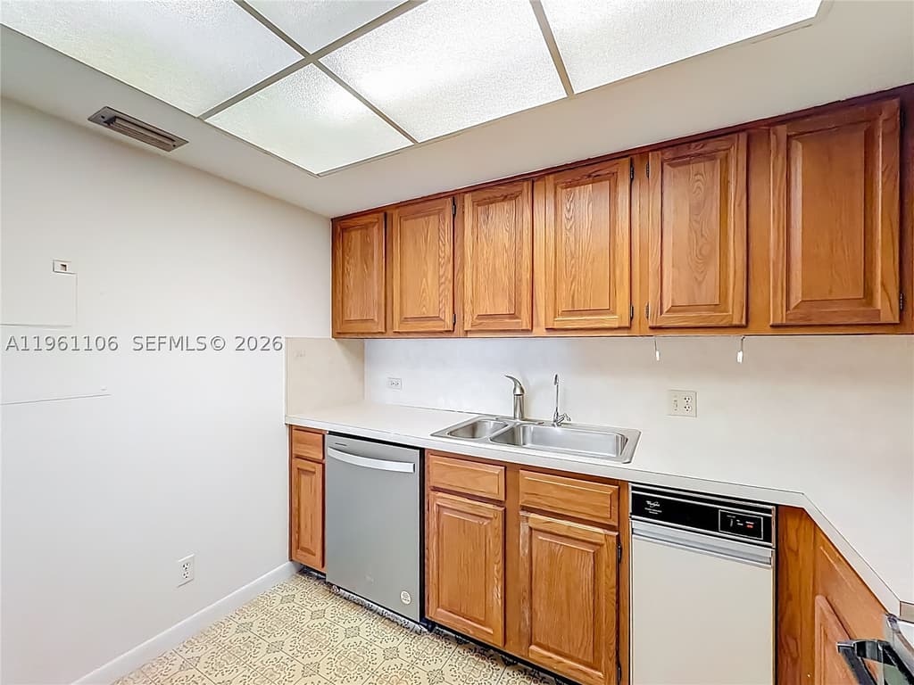 1710 S Ocean Ln 404 - Photo 21