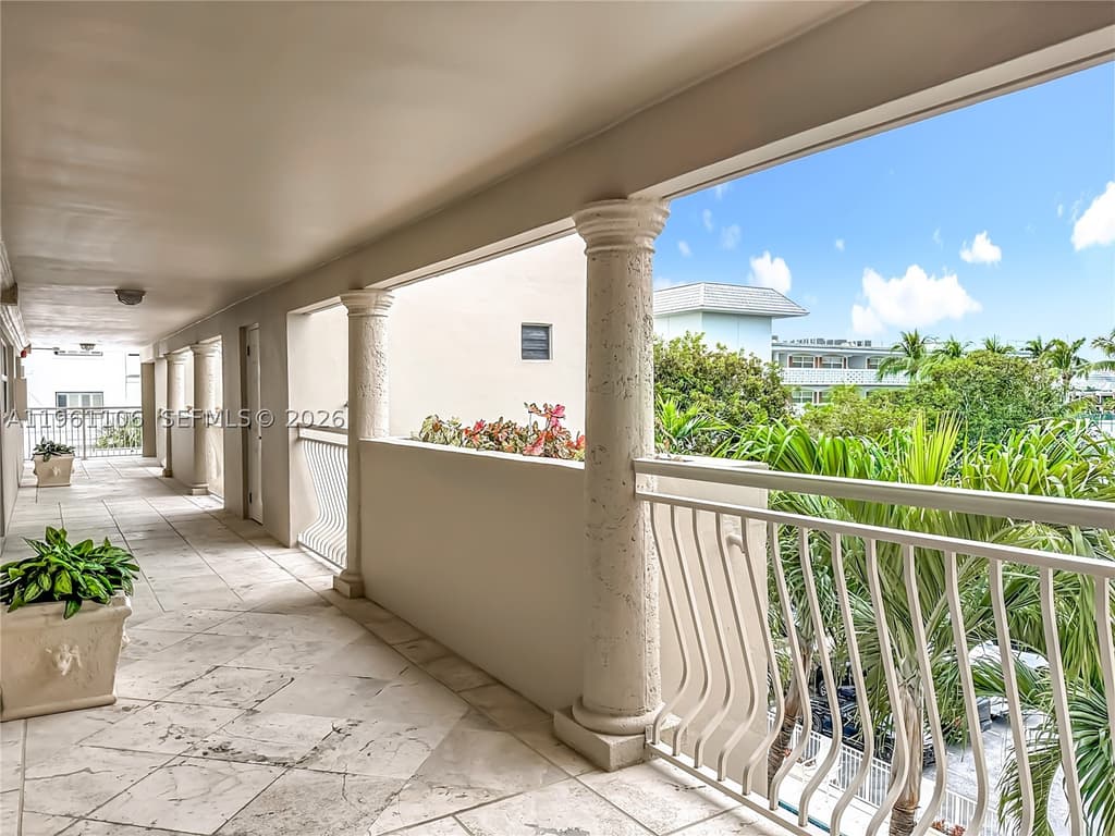 1710 S Ocean Ln 404 - Photo 8