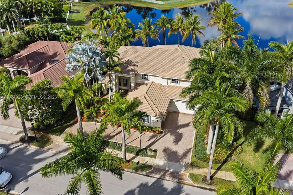 1537 Victoria Isle Way - Photo 32