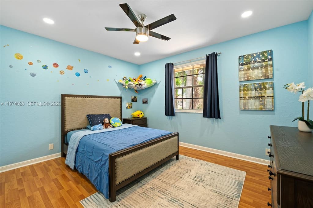 1537 Victoria Isle Way - Photo 36