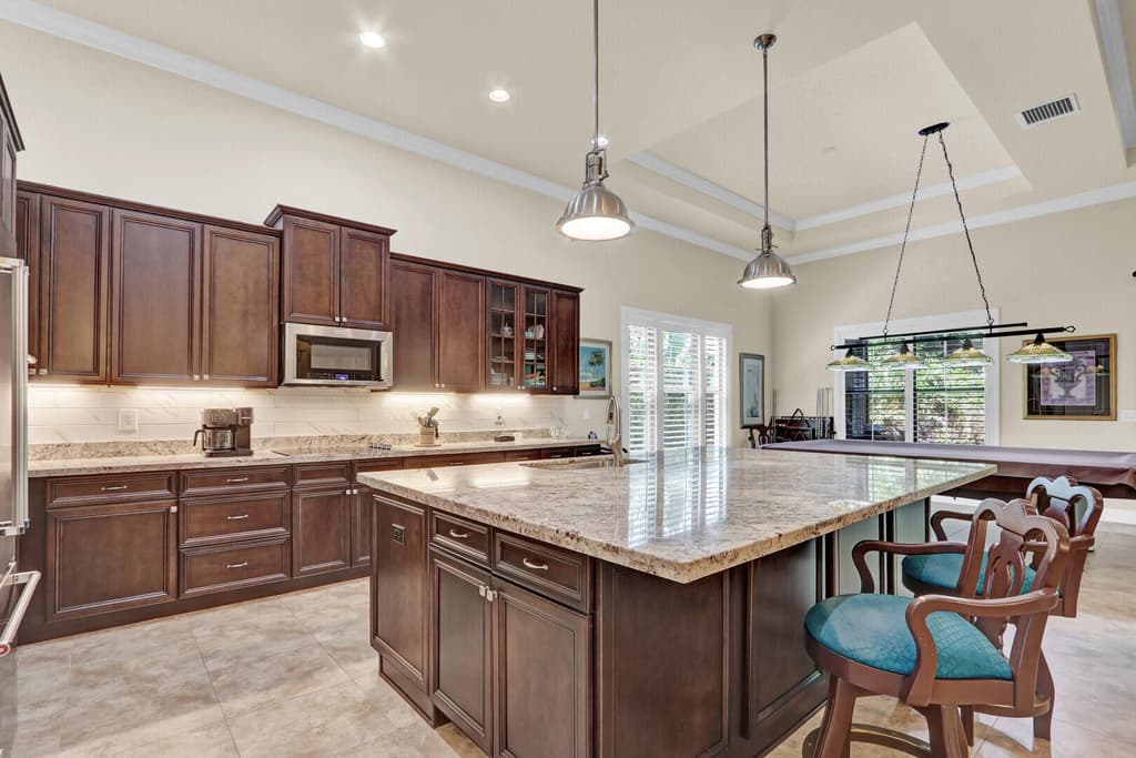 1042 NE Savanna Oaks Way - Photo 12