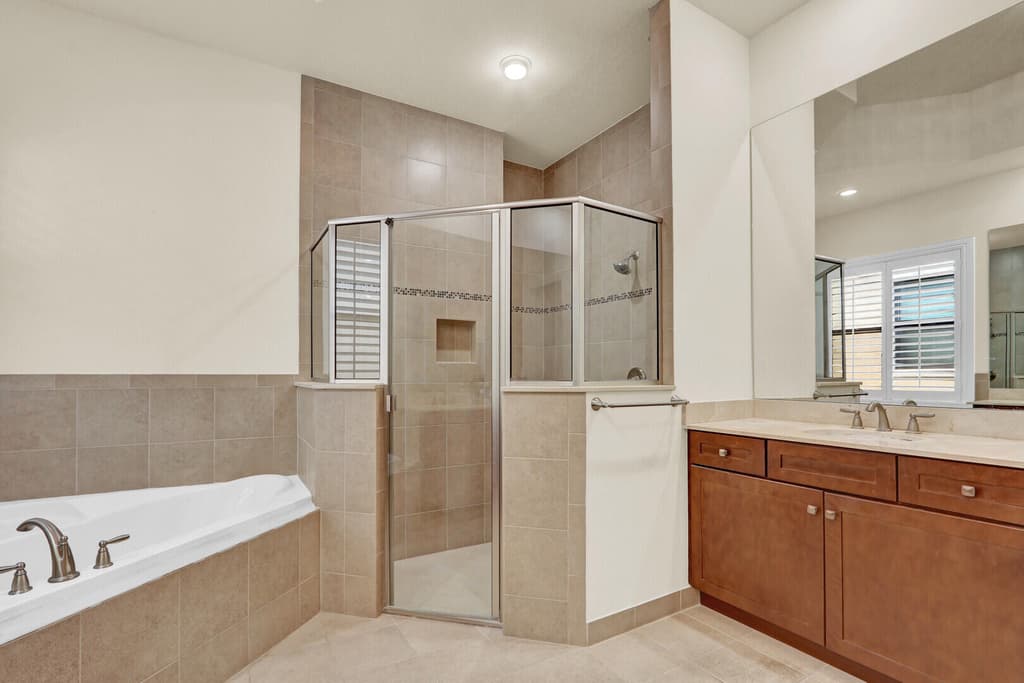 1042 NE Savanna Oaks Way - Photo 33