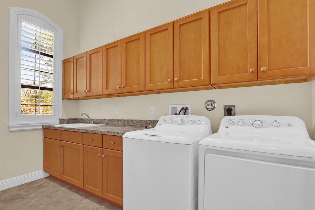 1042 NE Savanna Oaks Way - Photo 35