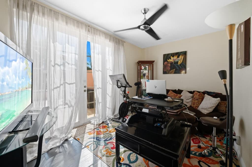 1127 NE 18th Avenue 1127 - Photo 16