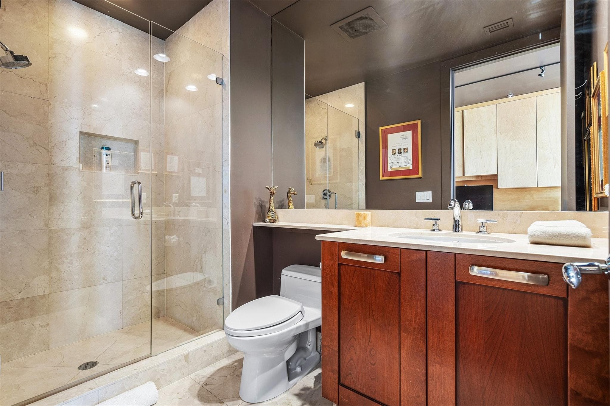 715 Bayshore 1004 - Photo 10