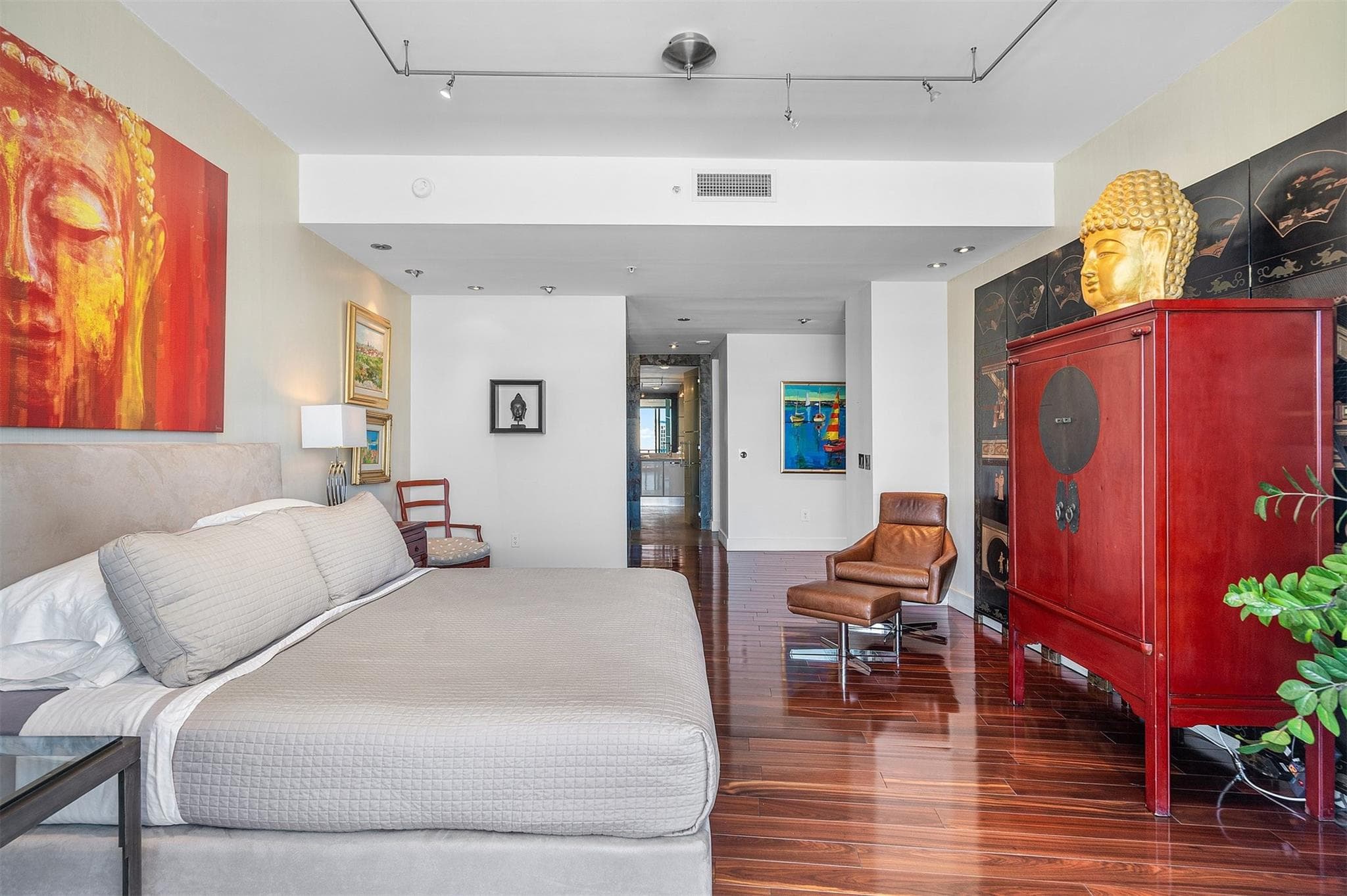 715 Bayshore 1004 - Photo 17