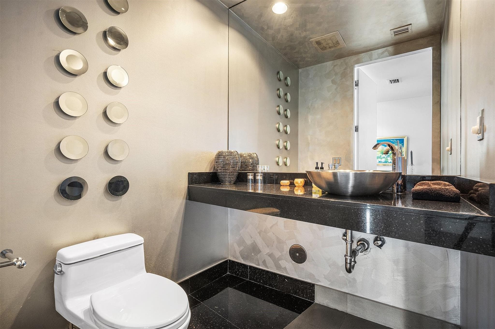 715 Bayshore 1004 - Photo 33