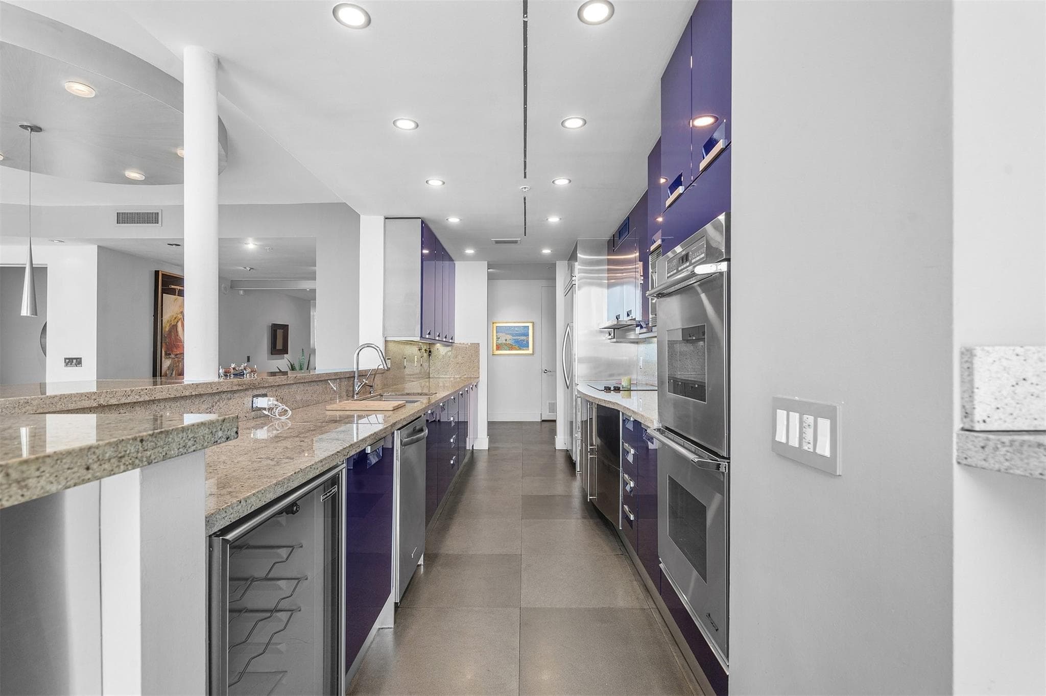 715 Bayshore 1004 - Photo 36