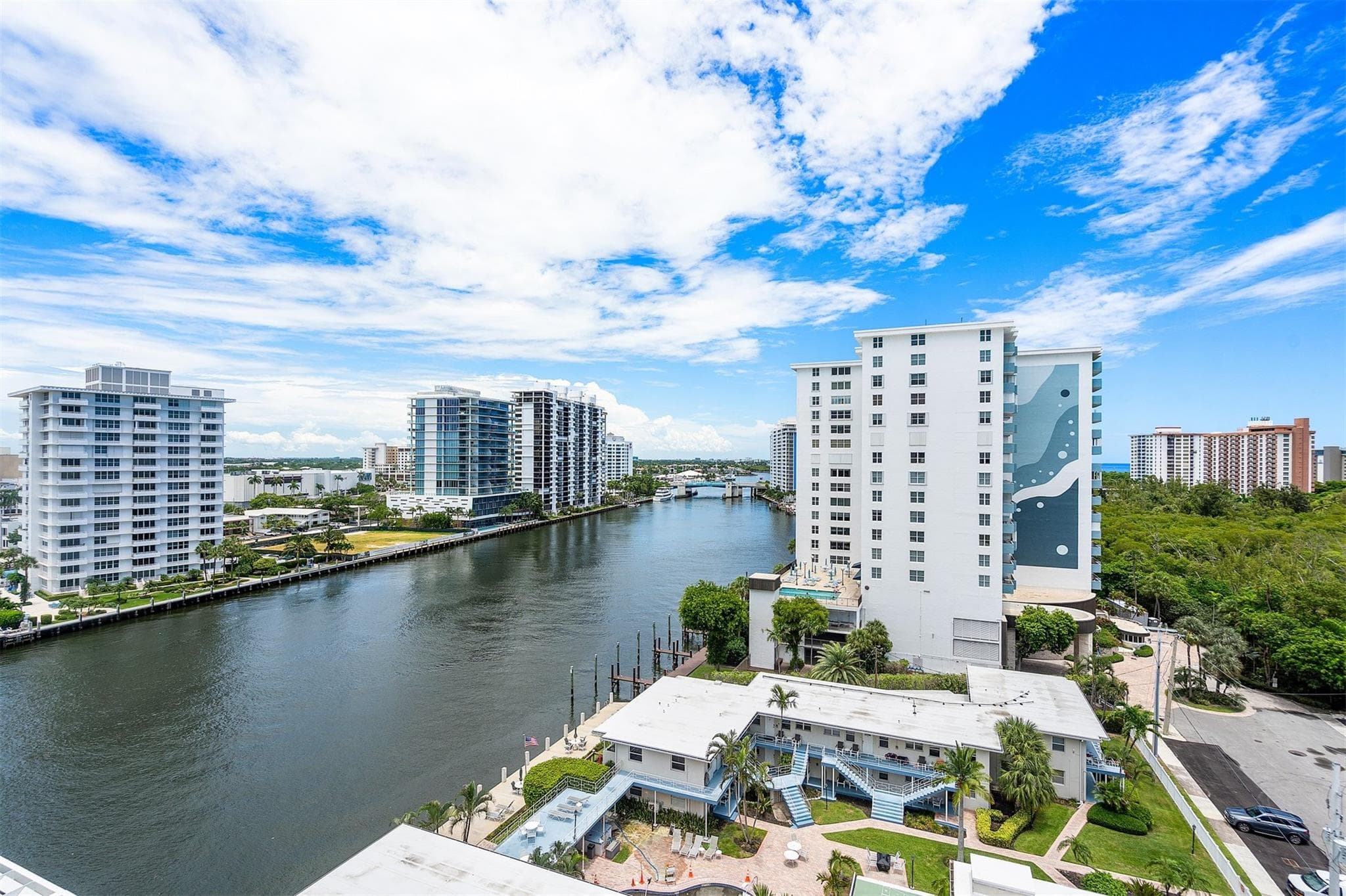 715 Bayshore 1004 - Photo 47