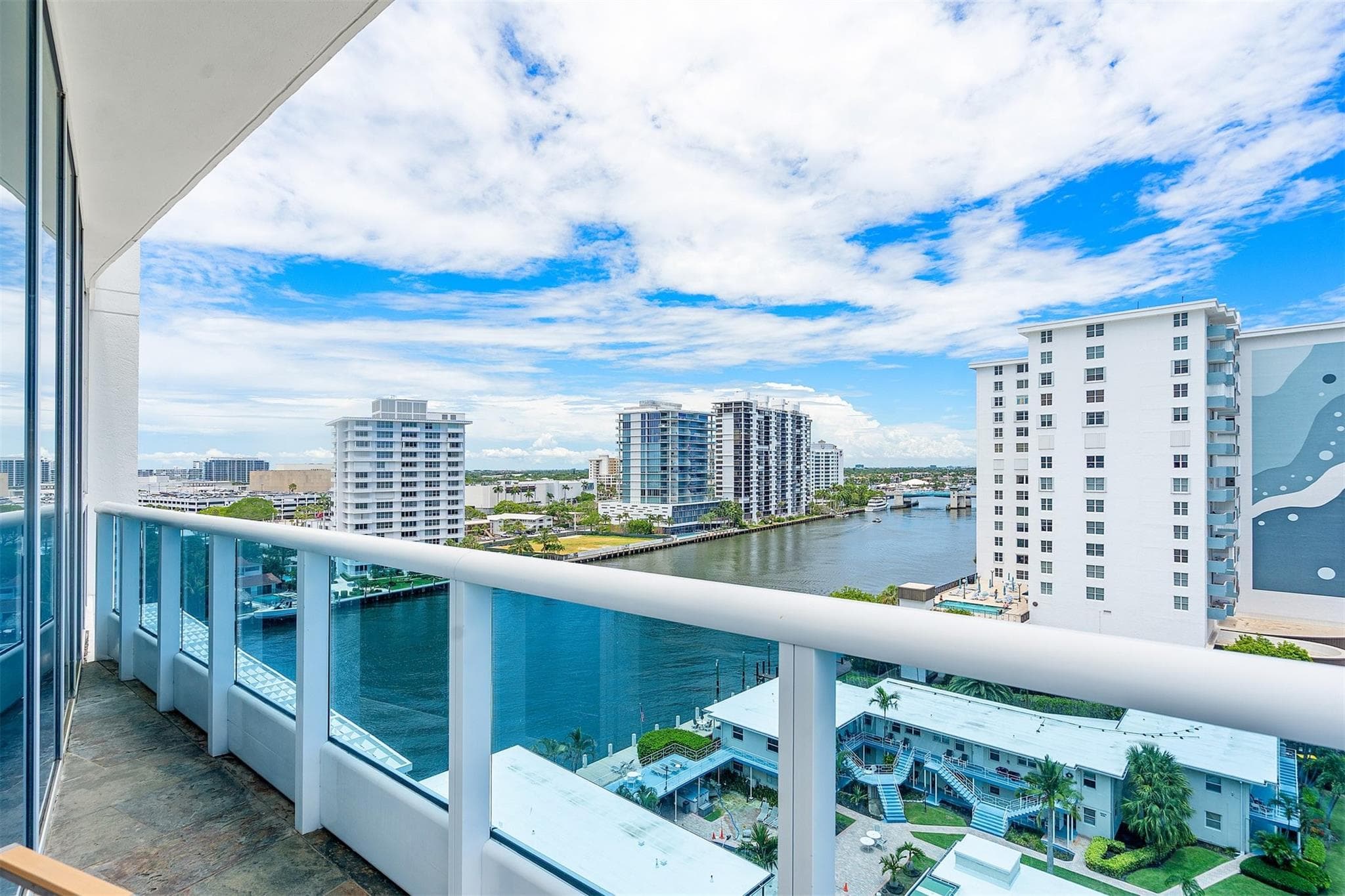 715 Bayshore 1004 - Photo 52