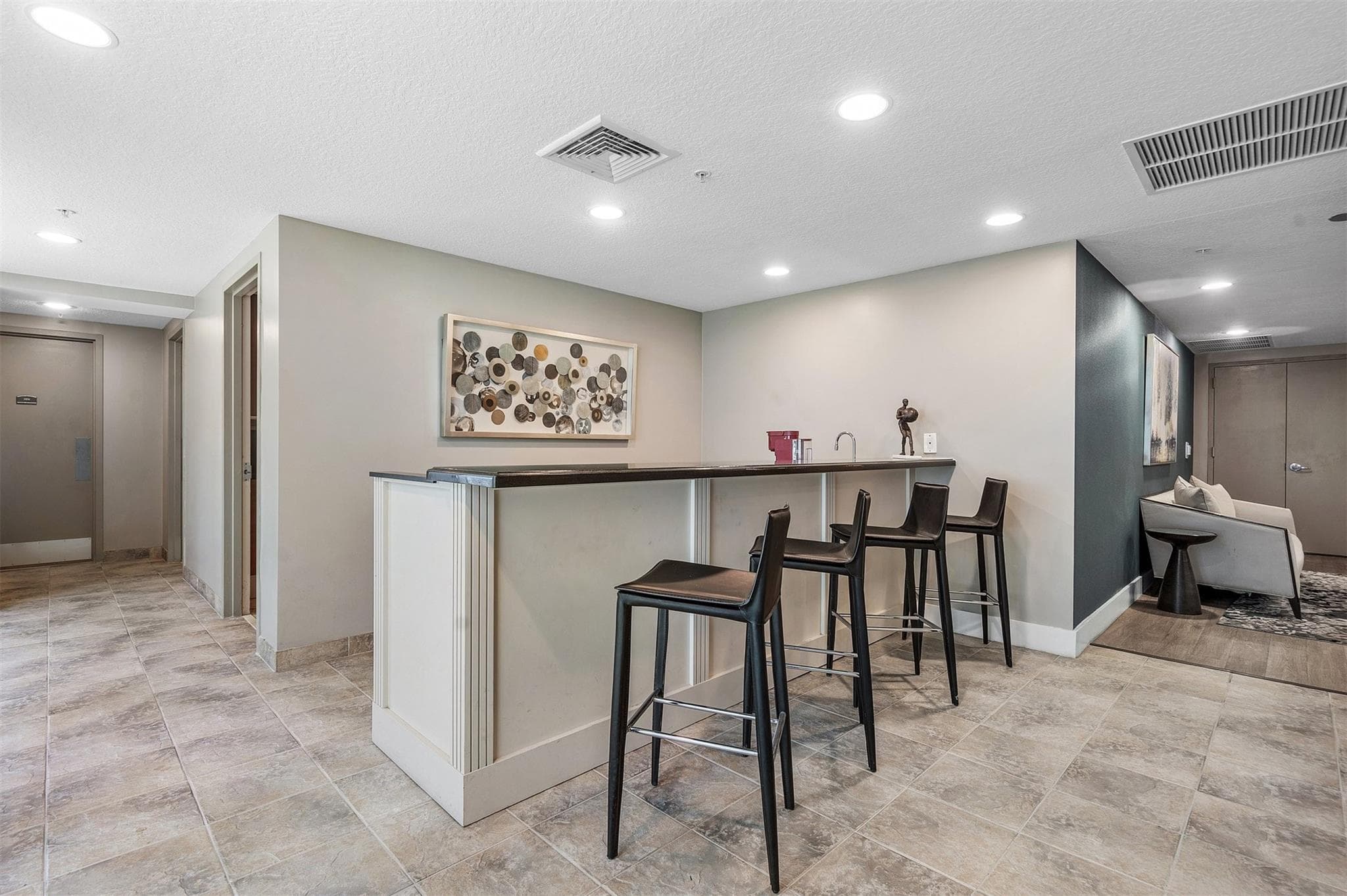 715 Bayshore 1004 - Photo 54